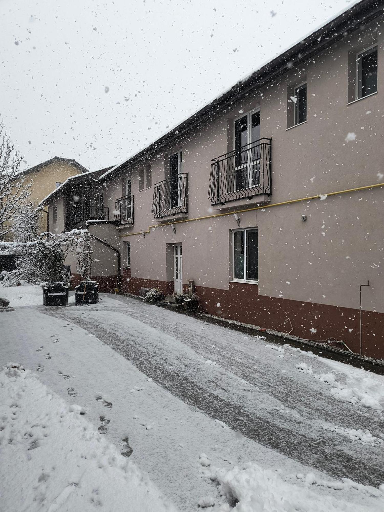 Casa Mais Braszów Zewnętrze zdjęcie